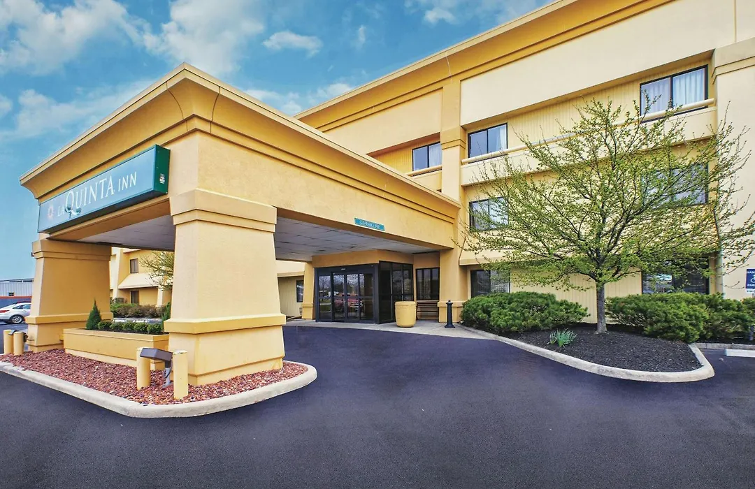 La Quinta Inn By Wyndham Toledo Perrysburg-1